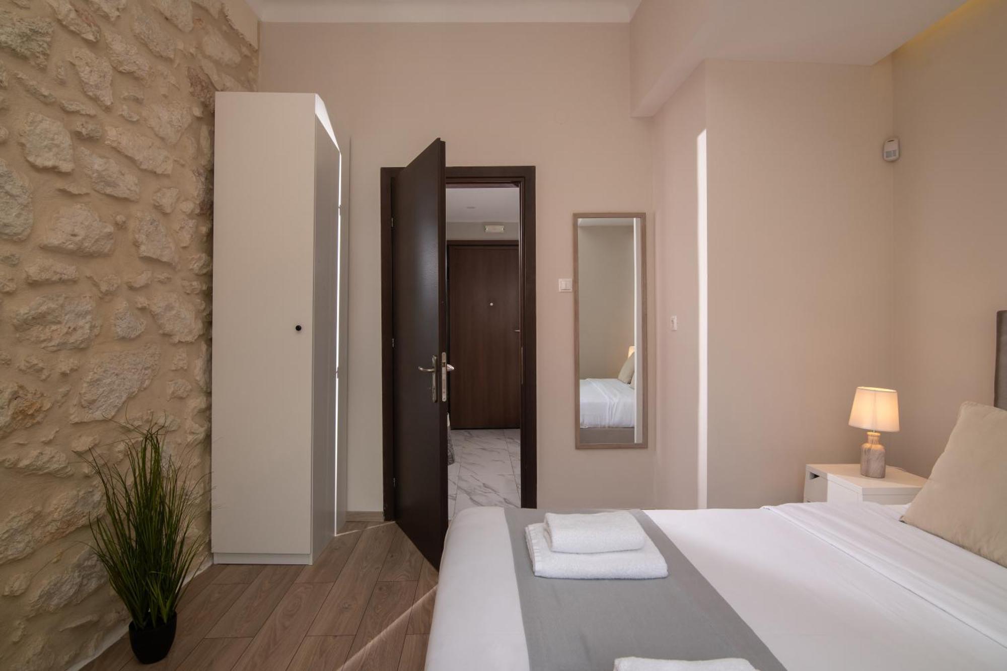 The Central Boutique Apartments 伊拉克利翁 外观 照片
